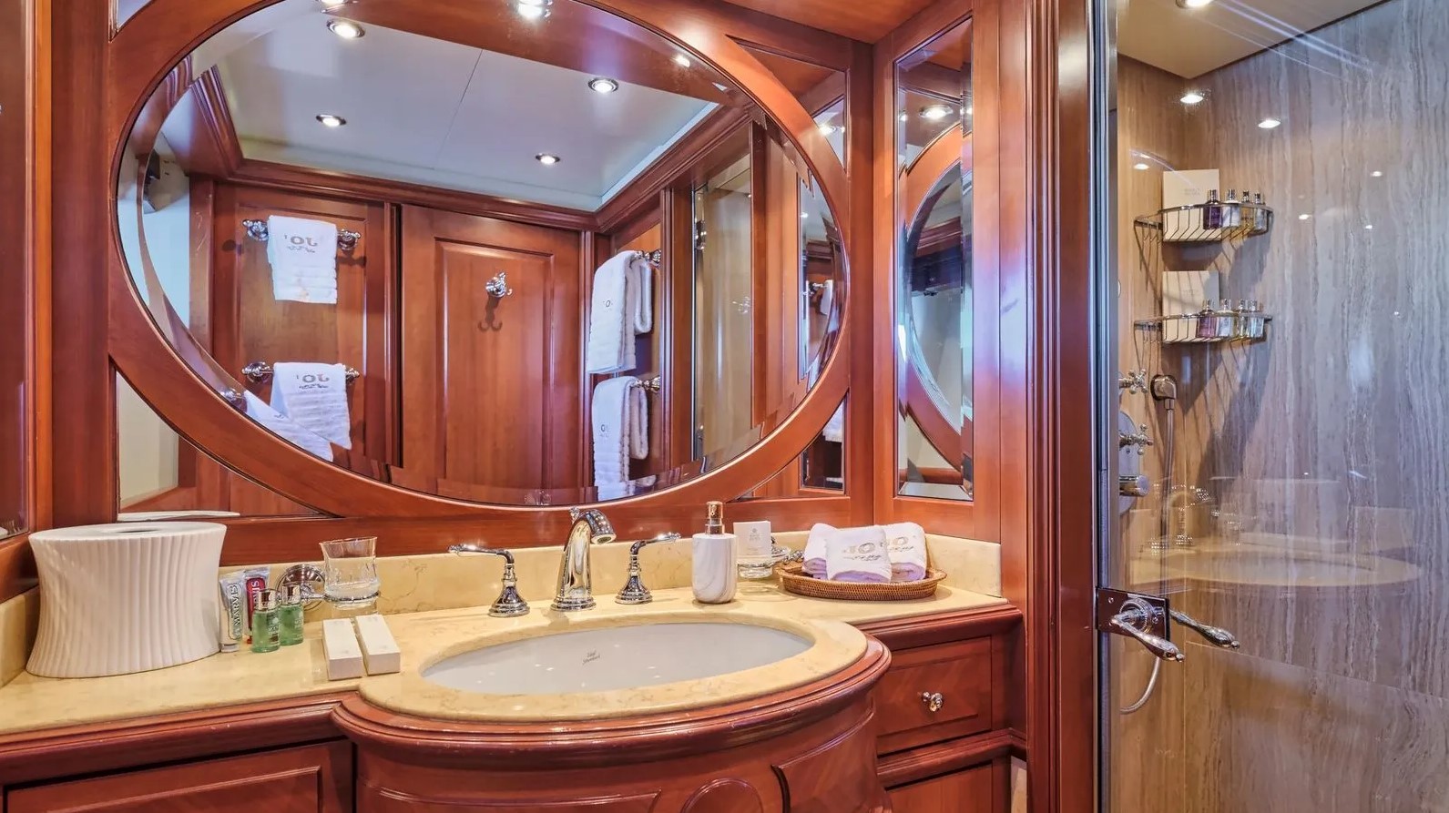 2004 Benetti JO I à louer (photo 51)