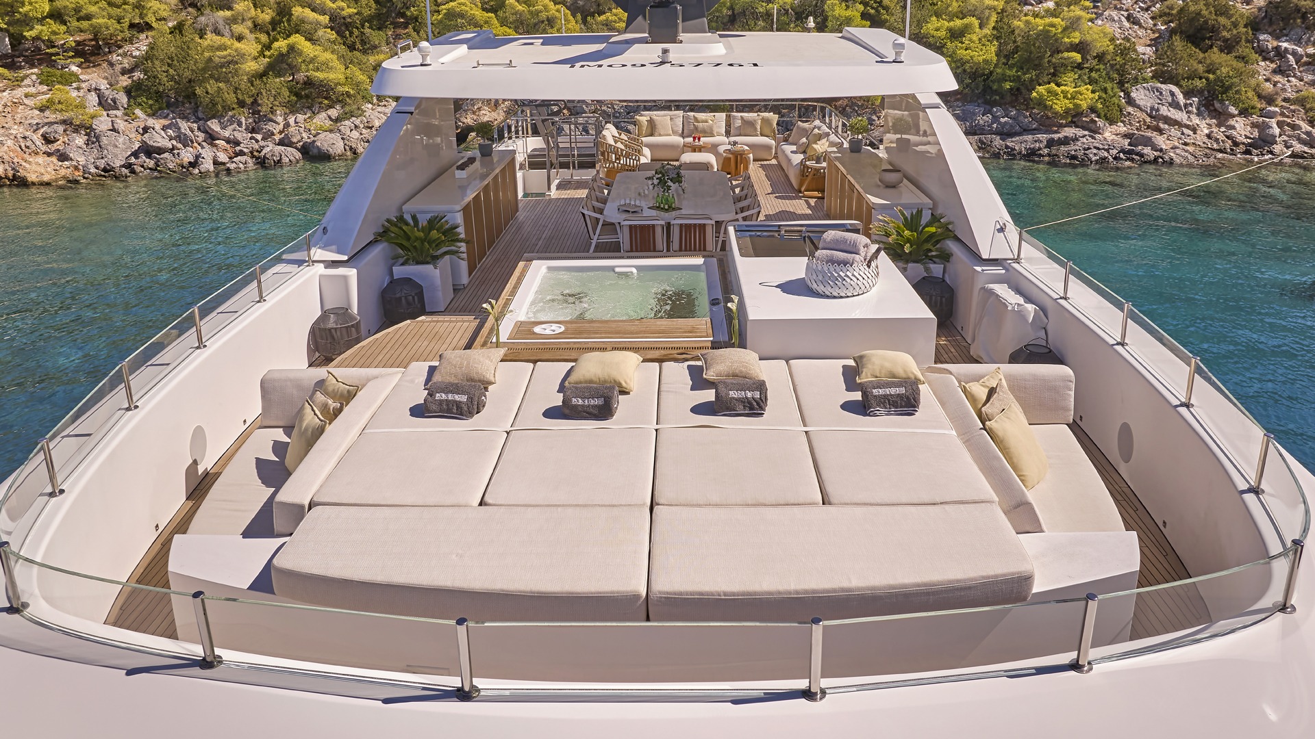 2014 Admiral AXIOS a noleggio (photo 4)