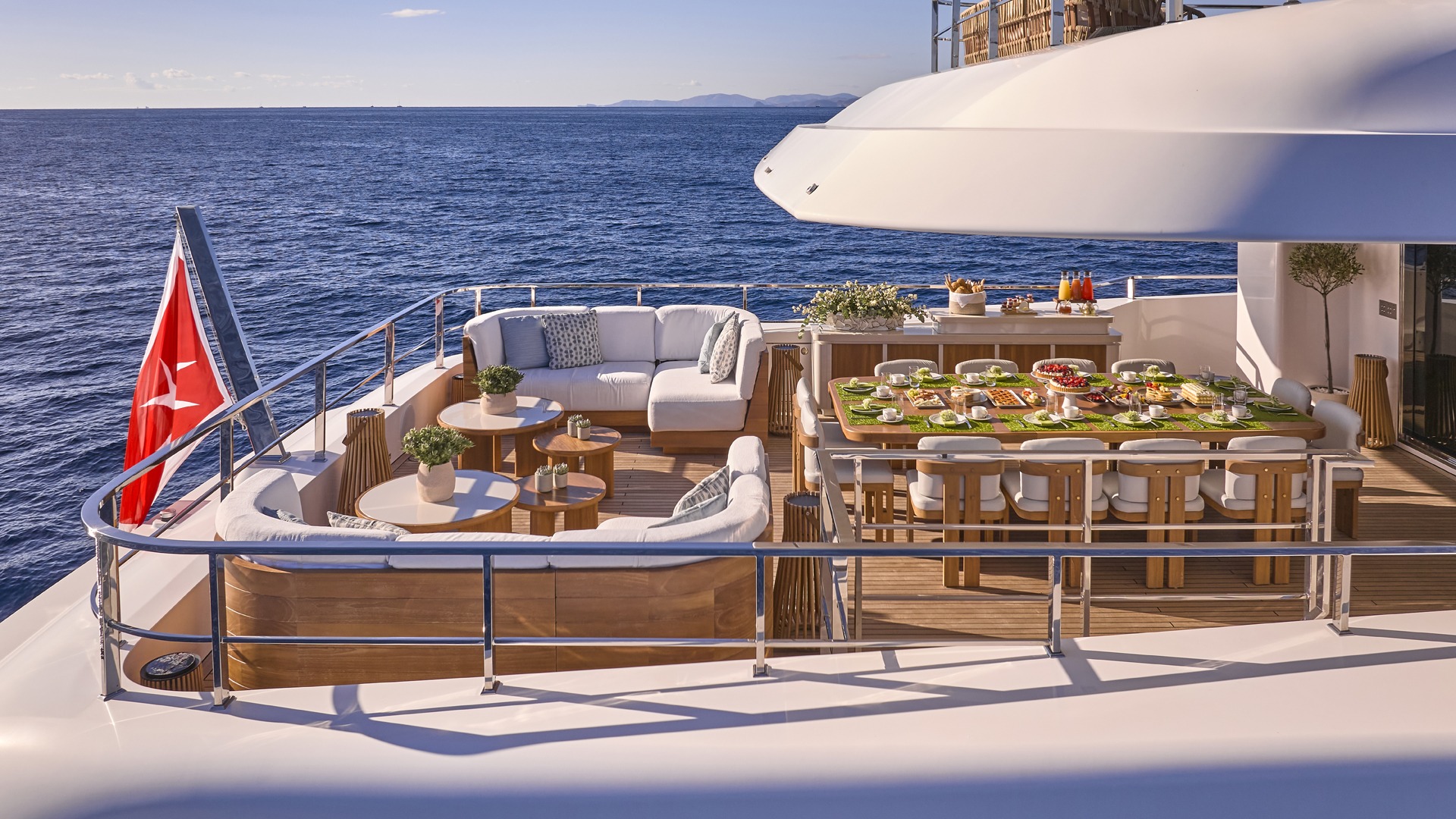 2014 Admiral AXIOS a noleggio (photo 8)