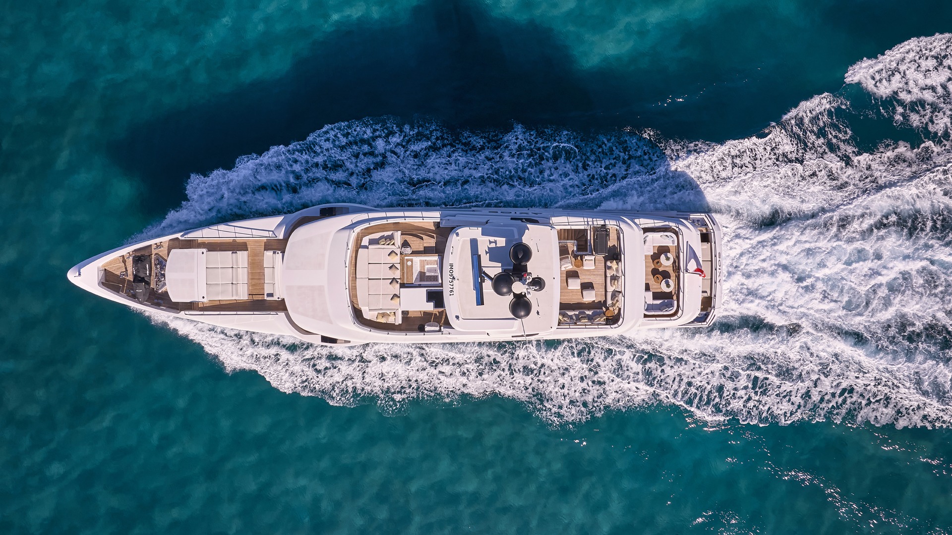 2014 Admiral AXIOS a noleggio (photo 26)