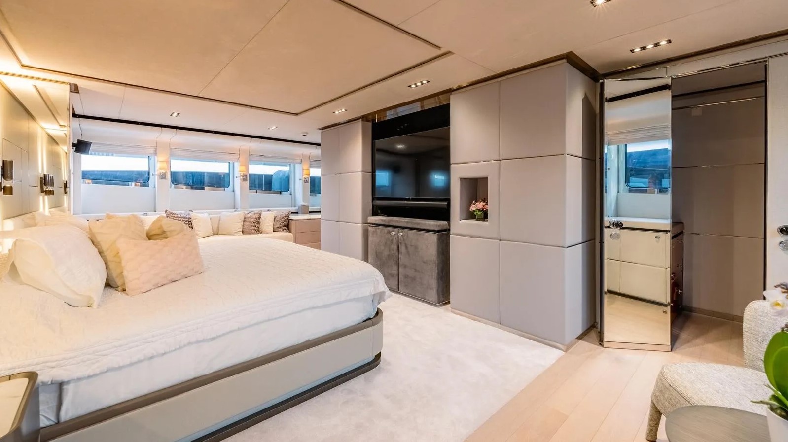 2007 Heesen Bliss te huur (photo 13)