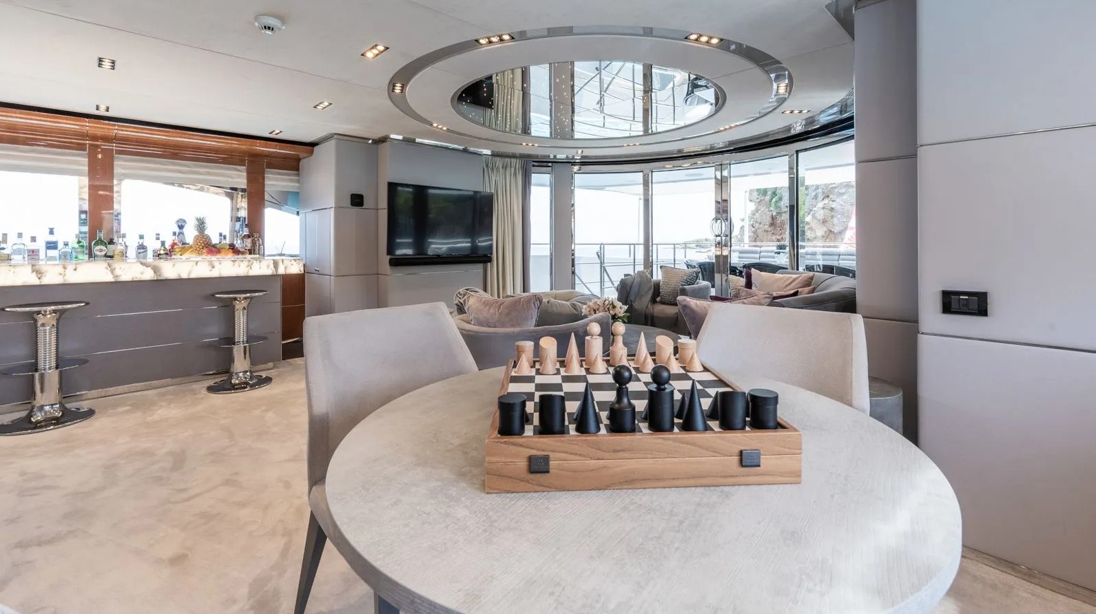 2007 Heesen Bliss te huur (photo 29)