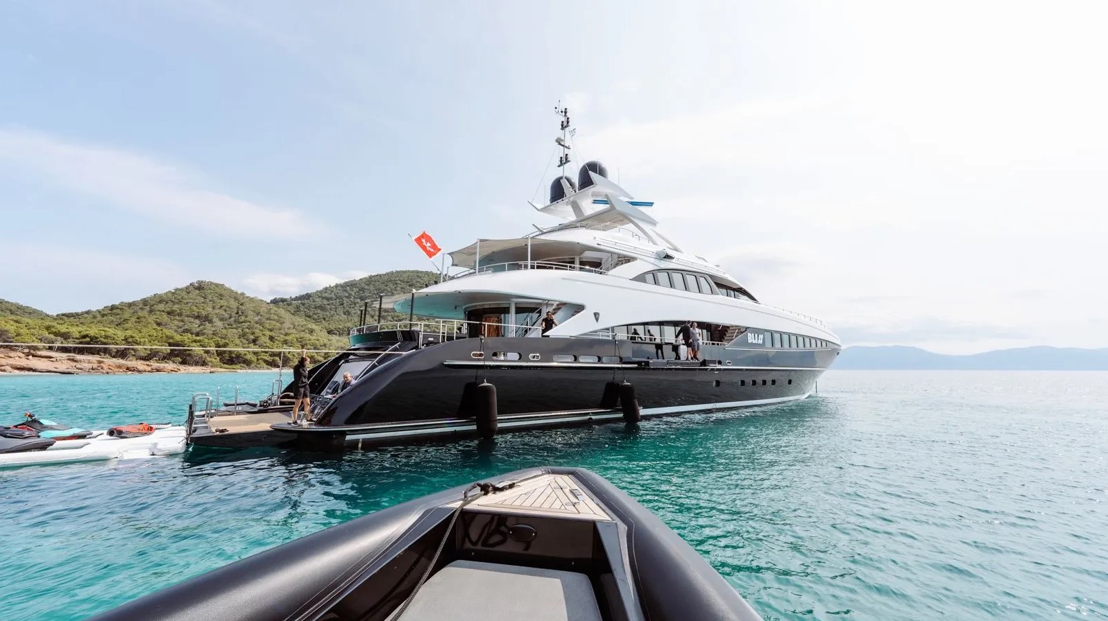 2007 Heesen Bliss te huur (photo 44)