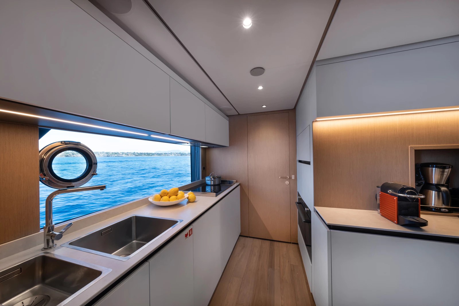 2023 Ferretti Ianassa na czarter (photo 8)