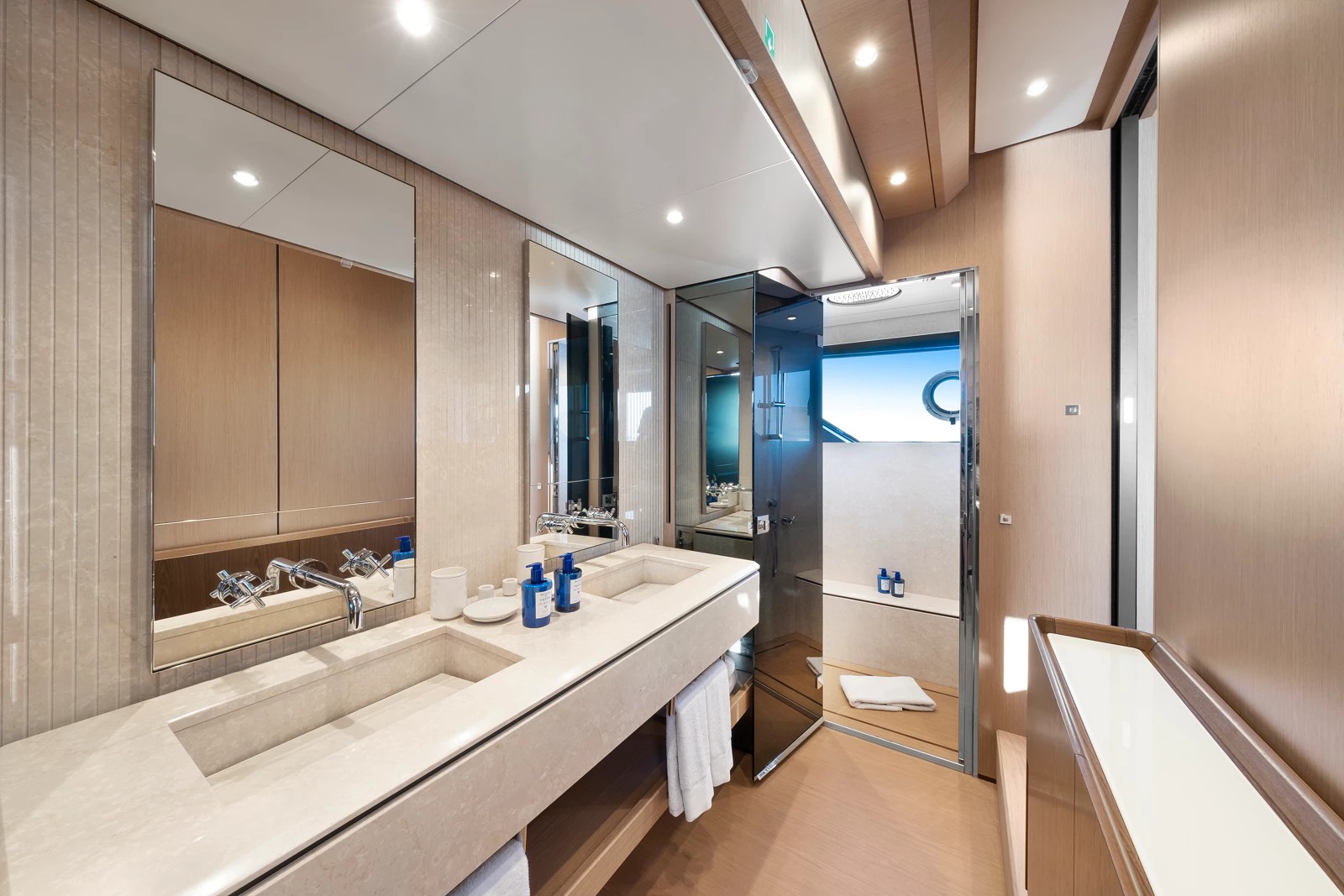 2023 Ferretti Ianassa na czarter (photo 13)