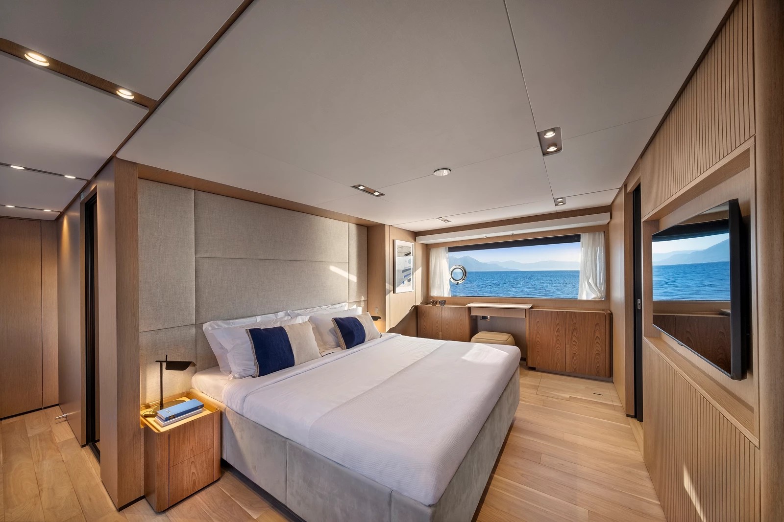 2023 Ferretti Ianassa na czarter (photo 14)