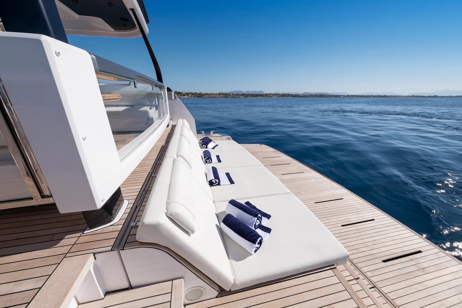 2023 Ferretti Ianassa na czarter (photo 17)