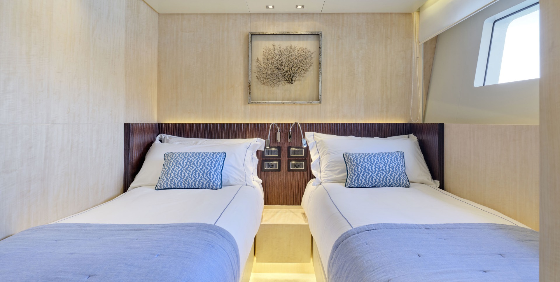 2011 Sanlorenzo Rare Diamond en alquiler (photo 16)
