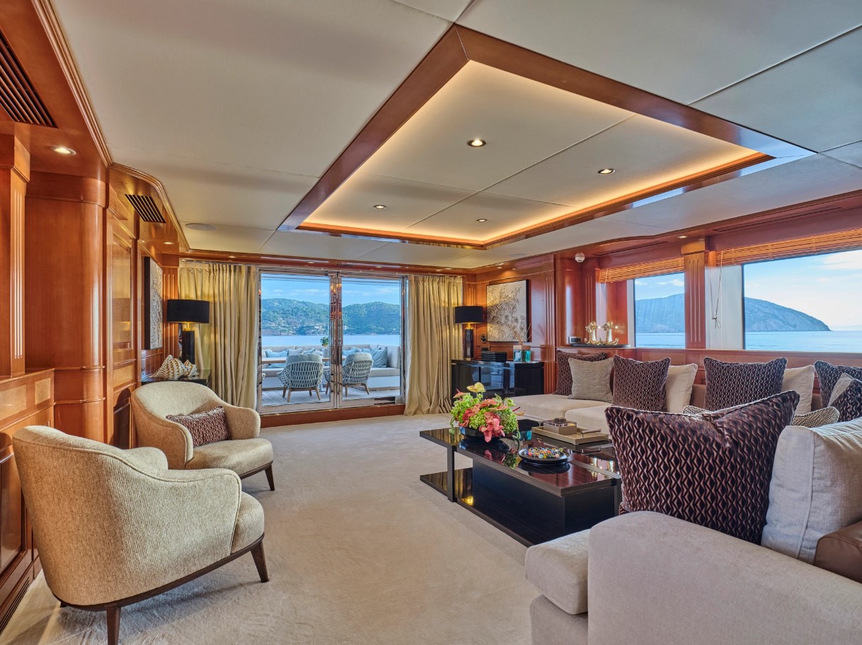 2008 Mondomarine Celia P à louer (photo 15)