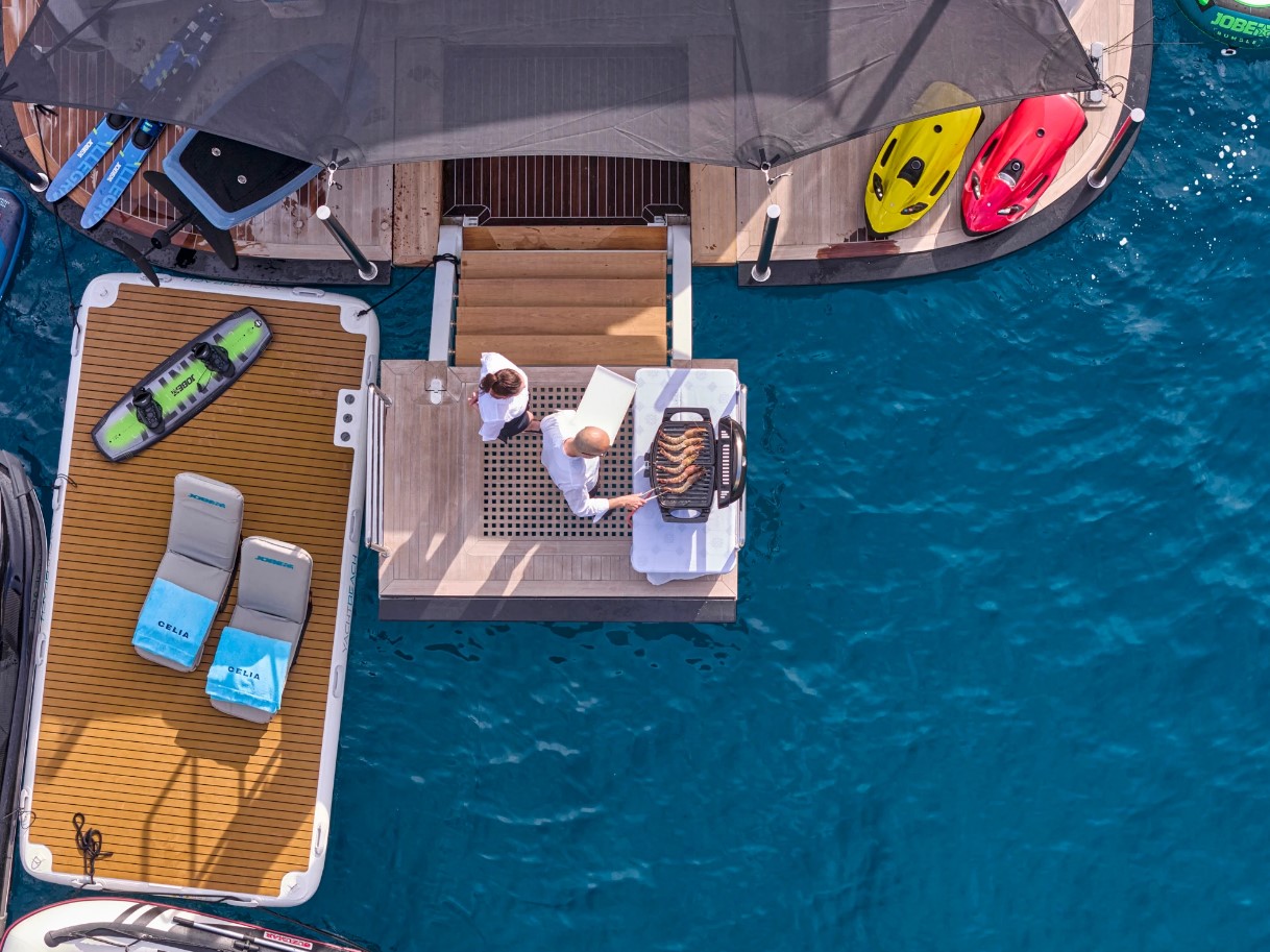 2008 Mondomarine Celia P à louer (photo 21)