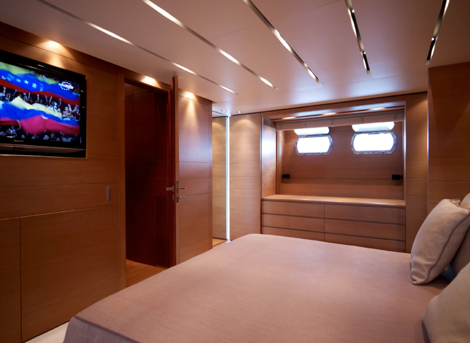 2008 Cantieri Di Pisa Feligo V te huur (photo 12)