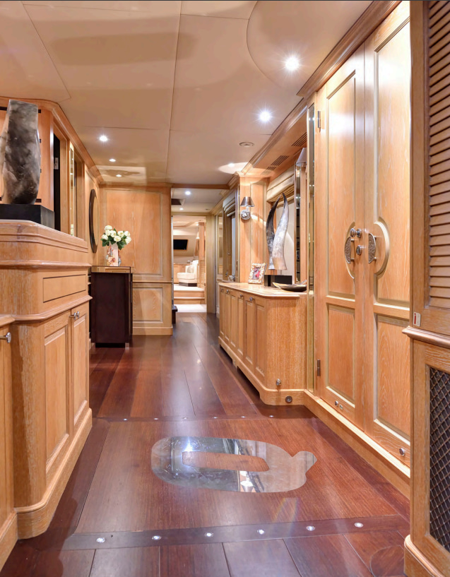 2008 Benetti Quest R te huur (photo 11)