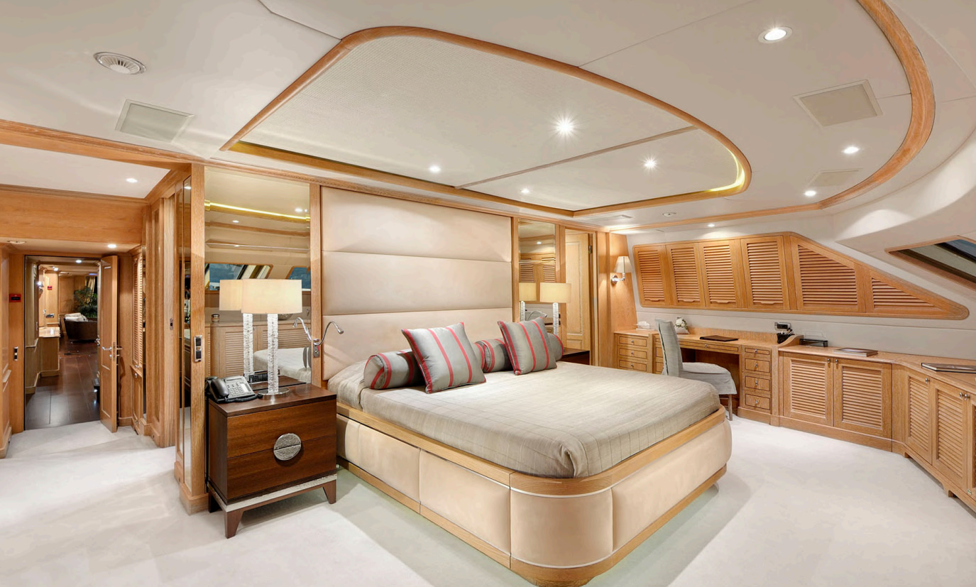 2008 Benetti Quest R te huur (photo 13)