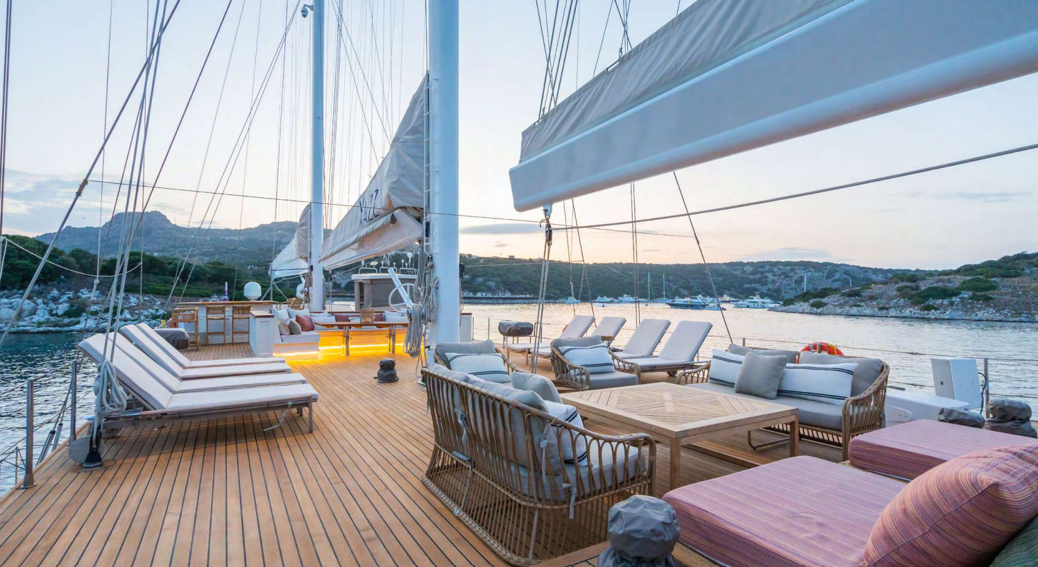 2007 Aegean Yacht Υazz a noleggio (photo 10)