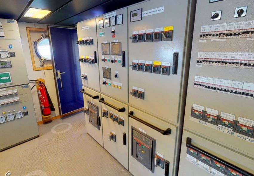 2012 Unknown Custom Built Ice Class Expedition Vessel 225 zu verkaufen (photo 5)