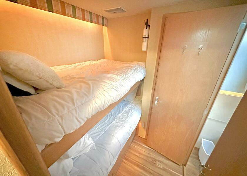 1994 Hatteras Cockpit Motoryacht for sale (photo 8)