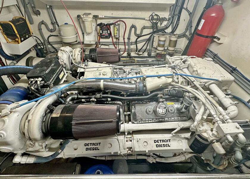 1994 Hatteras Cockpit Motoryacht for sale (photo 10)