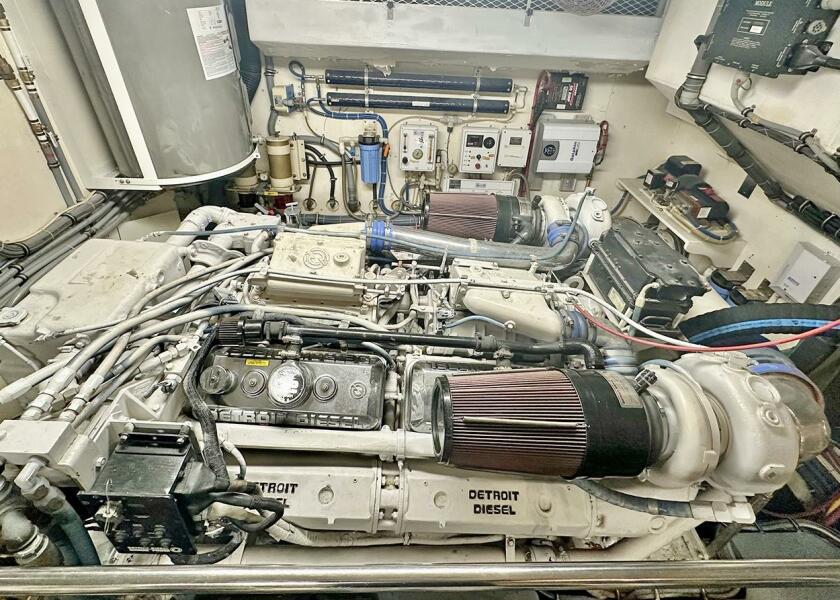 1994 Hatteras Cockpit Motoryacht for sale (photo 11)