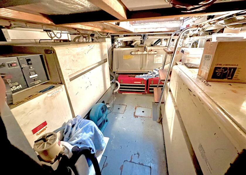 1994 Hatteras Cockpit Motoryacht for sale (photo 14)