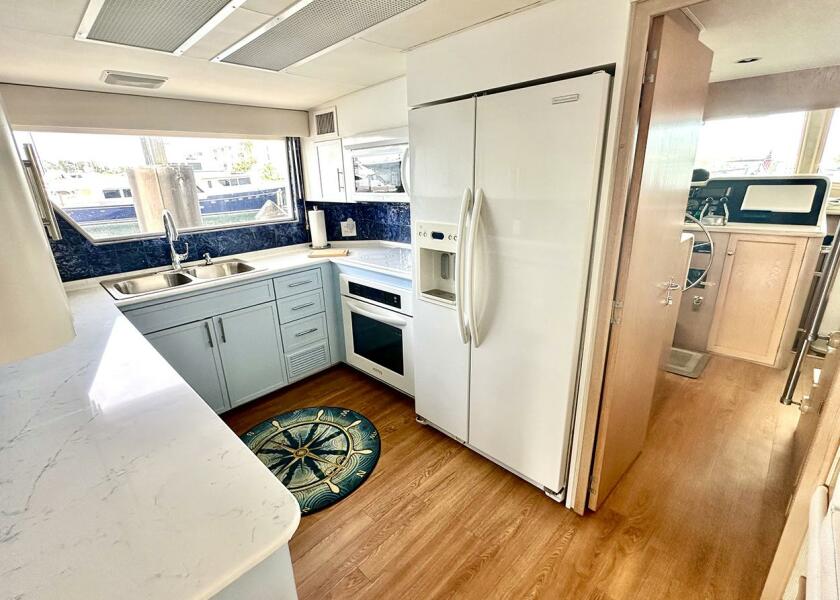 1994 Hatteras Cockpit Motoryacht for sale (photo 18)