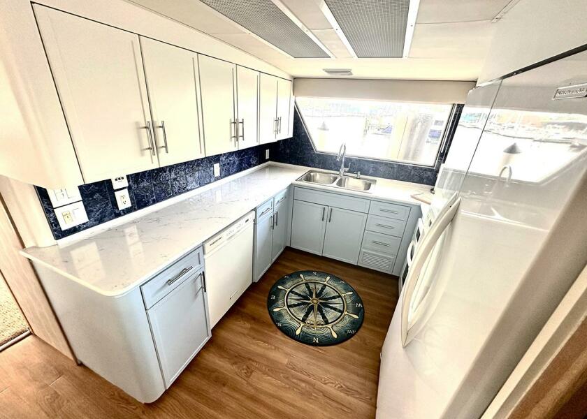 1994 Hatteras Cockpit Motoryacht for sale (photo 19)