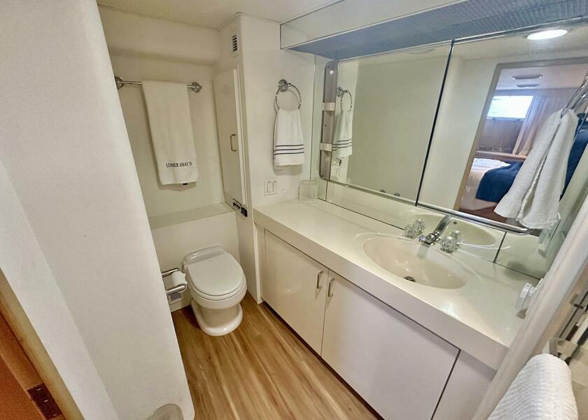 1994 Hatteras Cockpit Motoryacht for sale (photo 20)