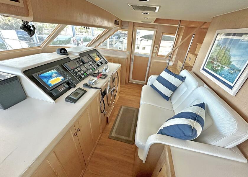 1994 Hatteras Cockpit Motoryacht for sale (photo 24)