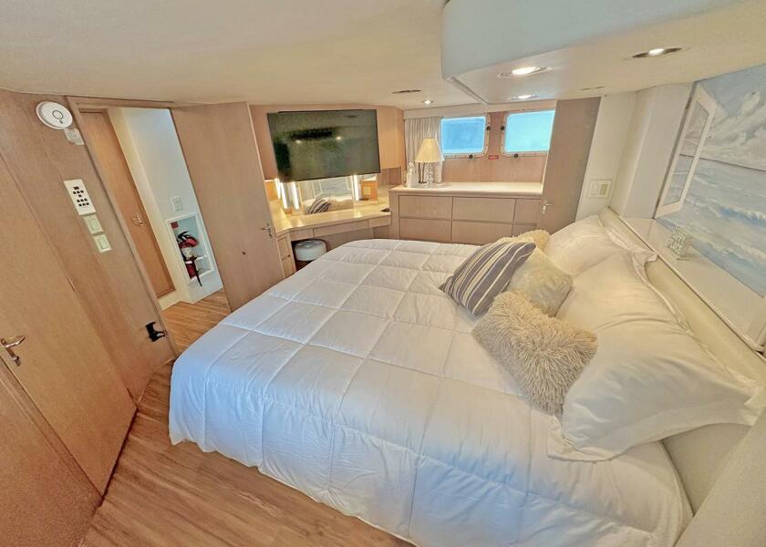 1994 Hatteras Cockpit Motoryacht for sale (photo 34)
