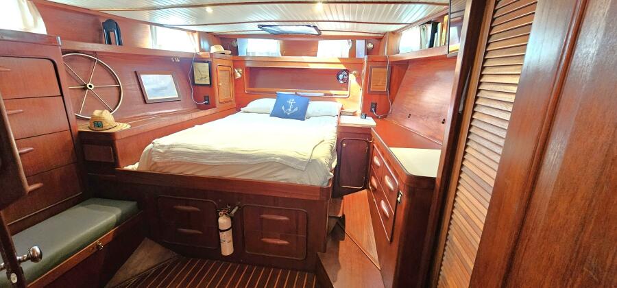 1980 Gulfstar Sailmaster for sale (photo 9)