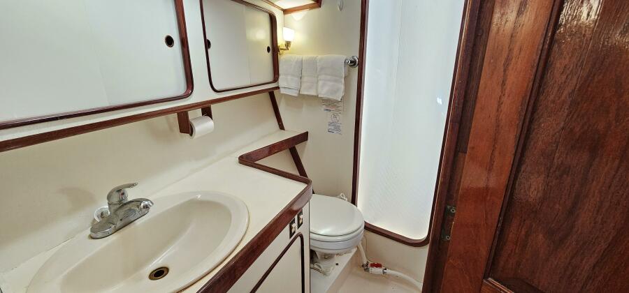1980 Gulfstar Sailmaster for sale (photo 13)