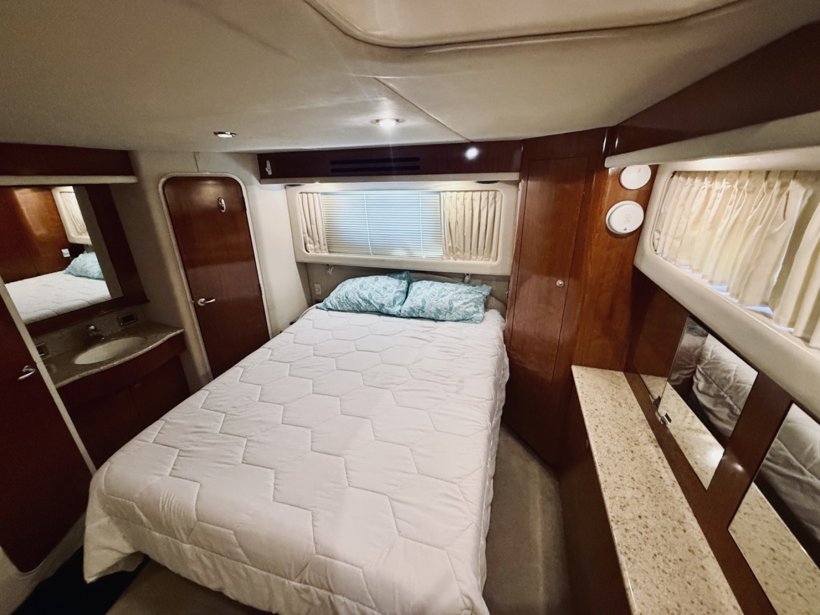 2004 Sea Ray 390 Motor Yacht zu verkaufen (photo 13)
