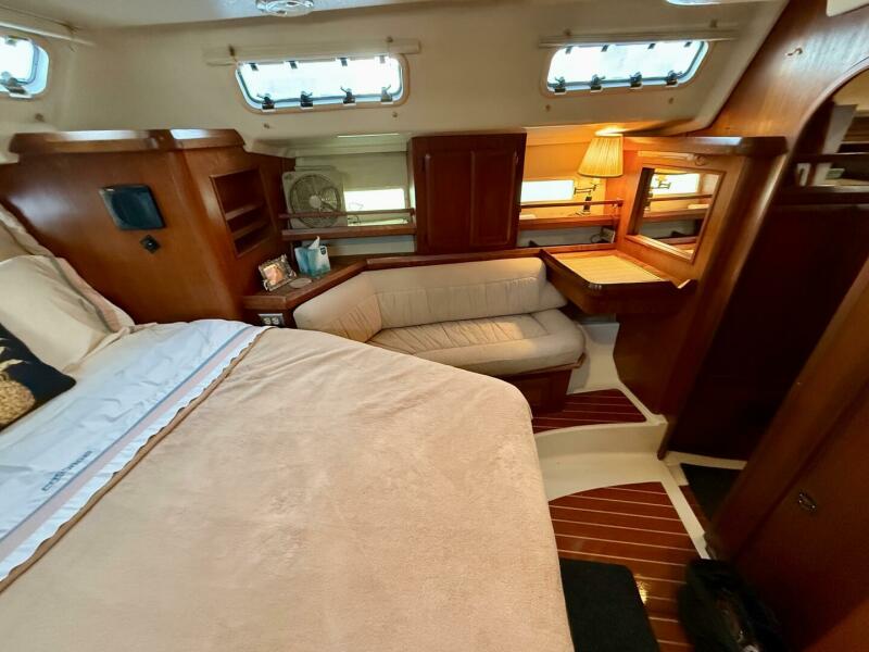 1991 Hunter Passage 42 à vendre (photo 10)