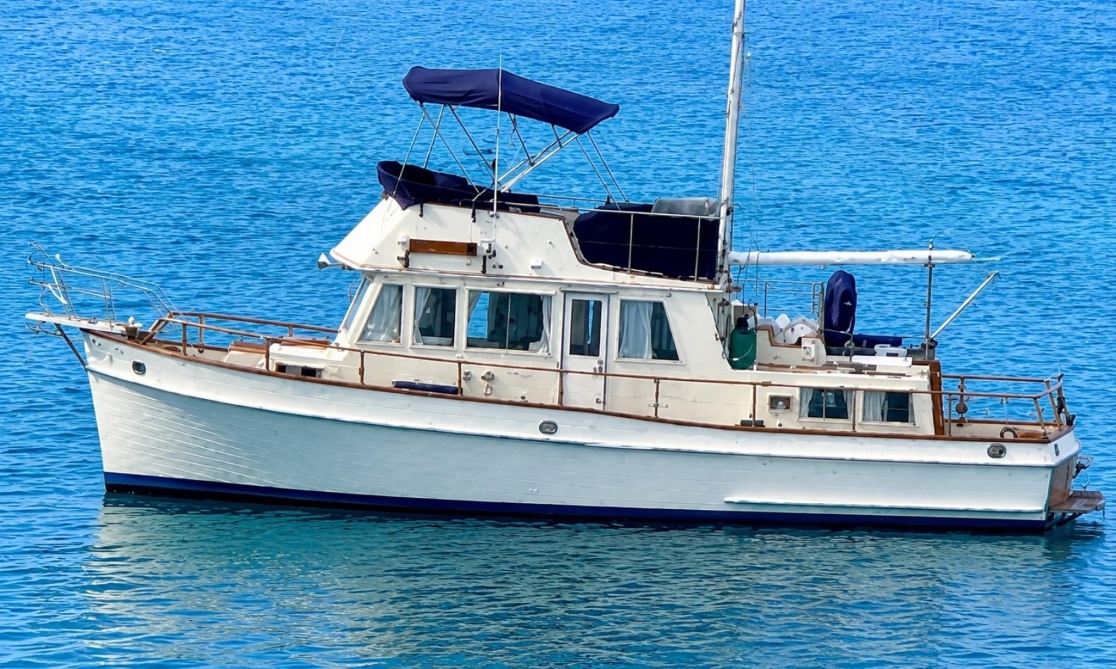 1985 Grand Banks 36 Classic à vendre (photo 1)