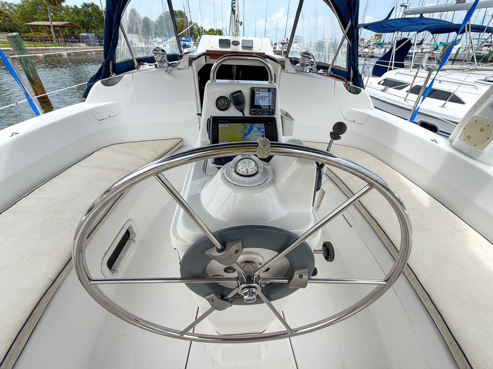 1999 Hunter 310 à vendre (photo 42)