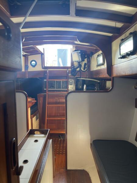 1982 Cape George 31 te koop (photo 3)