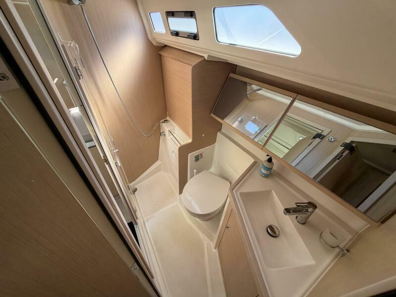 2022 Beneteau 40.1 te koop (photo 18)