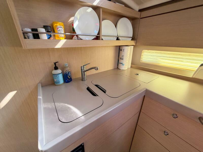 2022 Beneteau 40.1 te koop (photo 30)