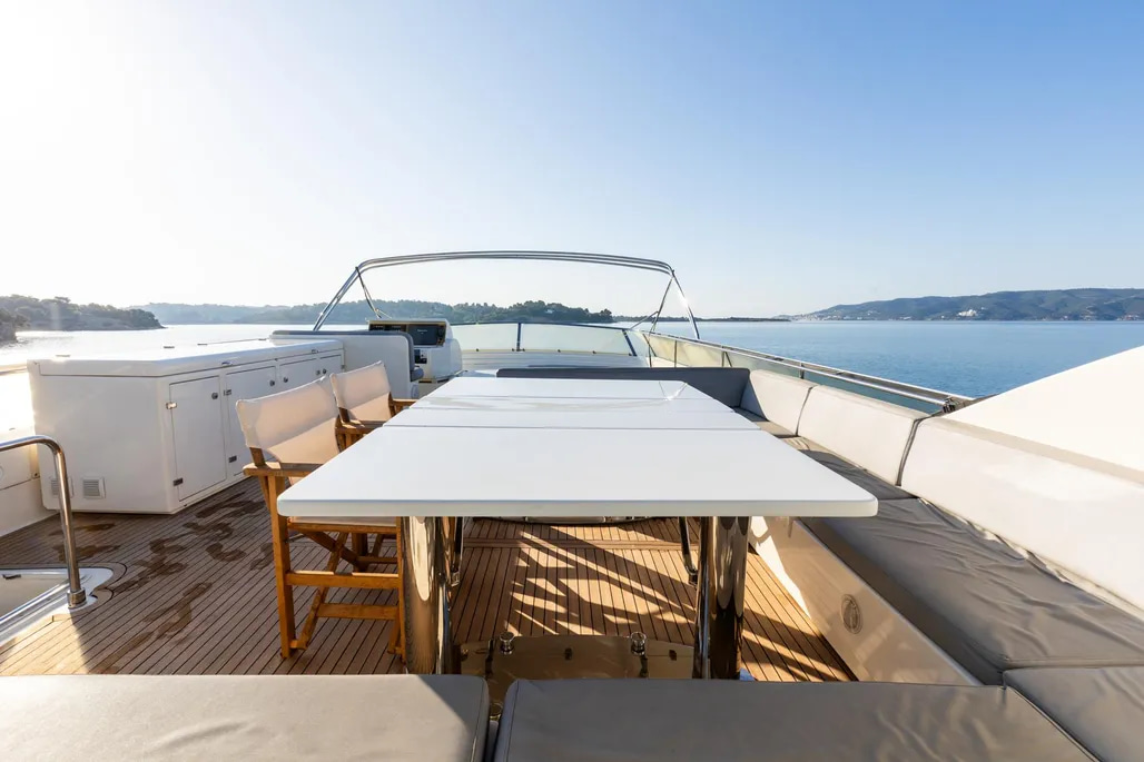 1999 Ferretti Yachts 80 for sale (photo 33)