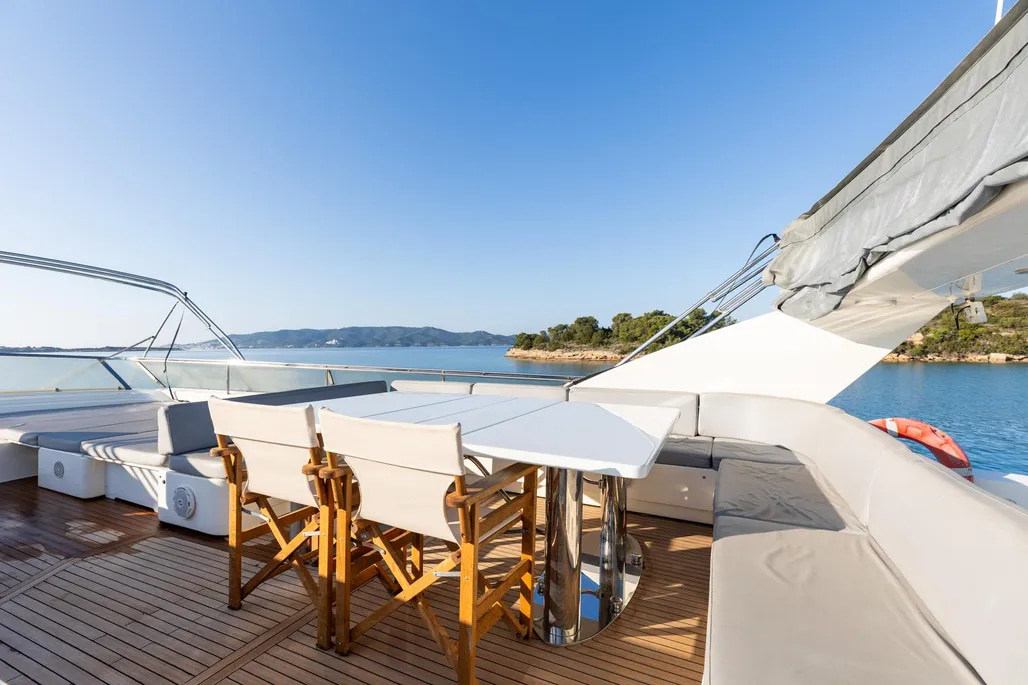 1999 Ferretti Yachts 80 for sale (photo 35)