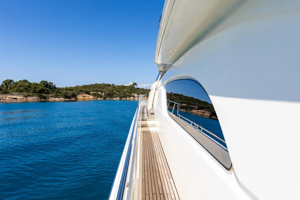 1999 Ferretti Yachts 80 for sale (photo 44)