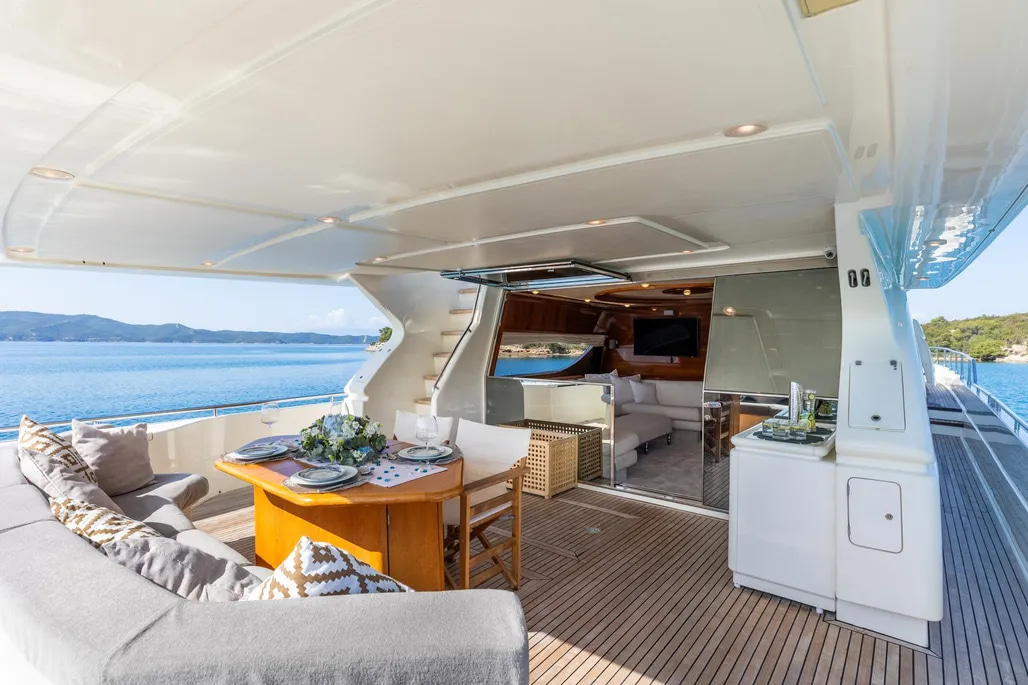 1999 Ferretti Yachts 80 for sale (photo 47)