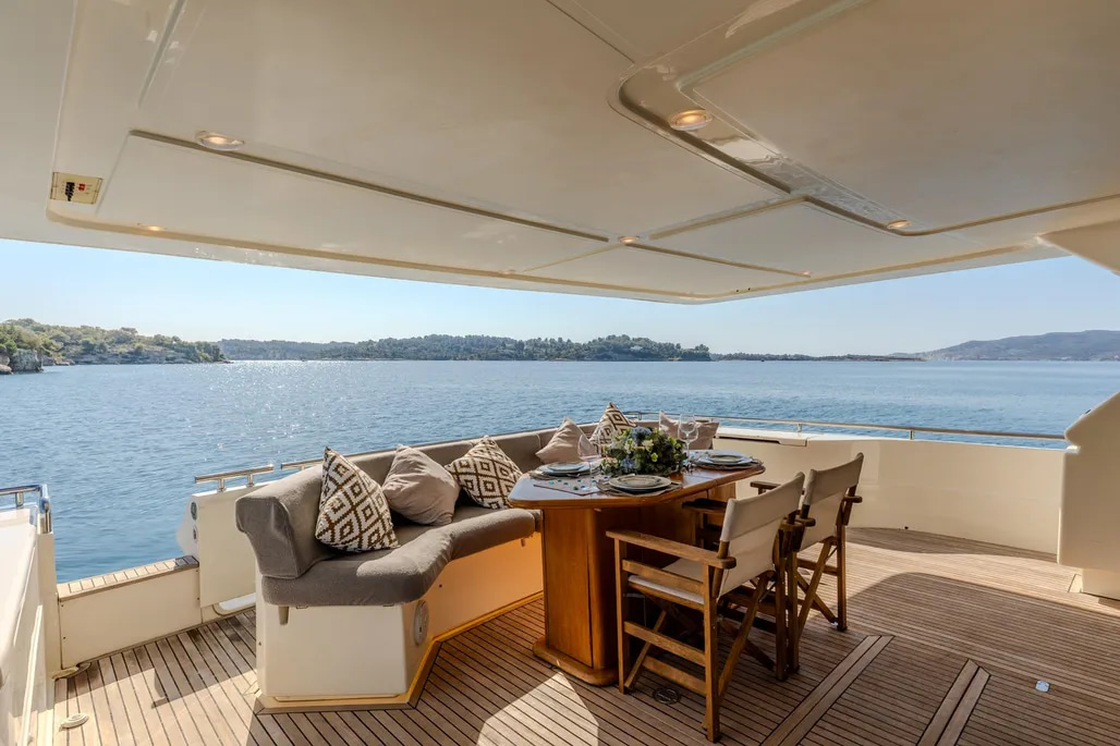 1999 Ferretti Yachts 80 for sale (photo 50)