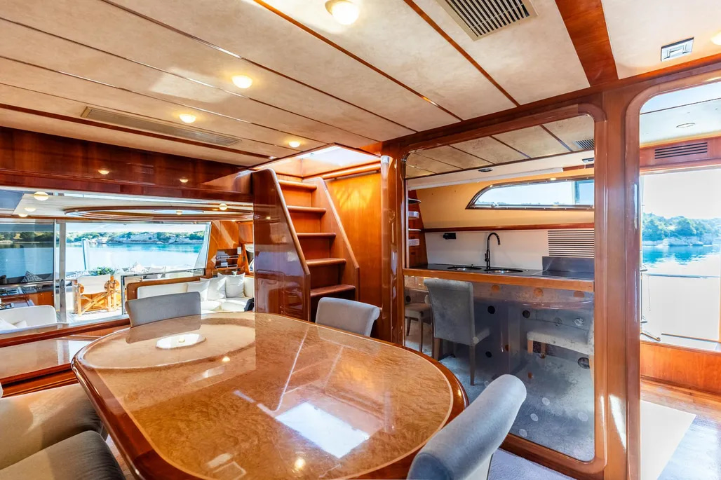 1999 Ferretti Yachts 80 for sale (photo 60)