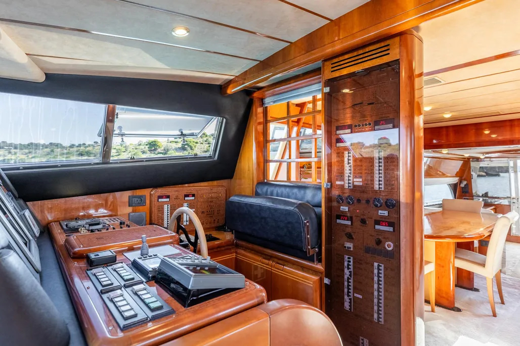 1999 Ferretti Yachts 80 for sale (photo 70)