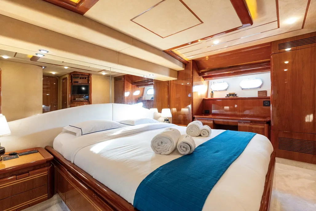 1999 Ferretti Yachts 80 for sale (photo 82)