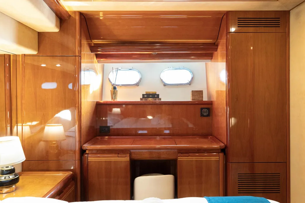 1999 Ferretti Yachts 80 for sale (photo 83)