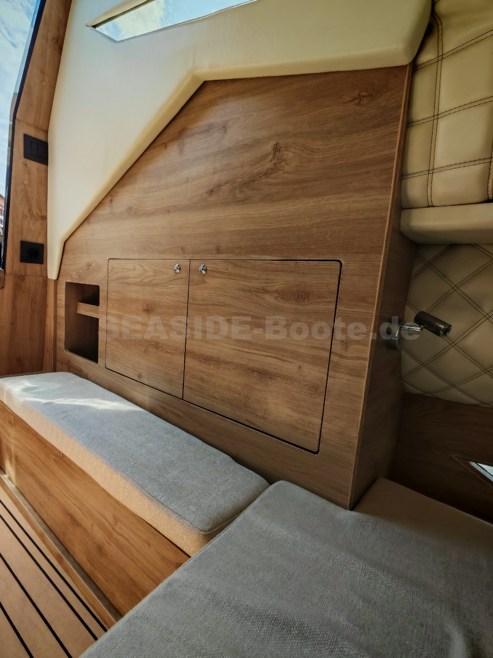 2024 SPX RIB 32 Dinette + Mercury 2x 300 HP – Demonstration Boat zu verkaufen (photo 20)