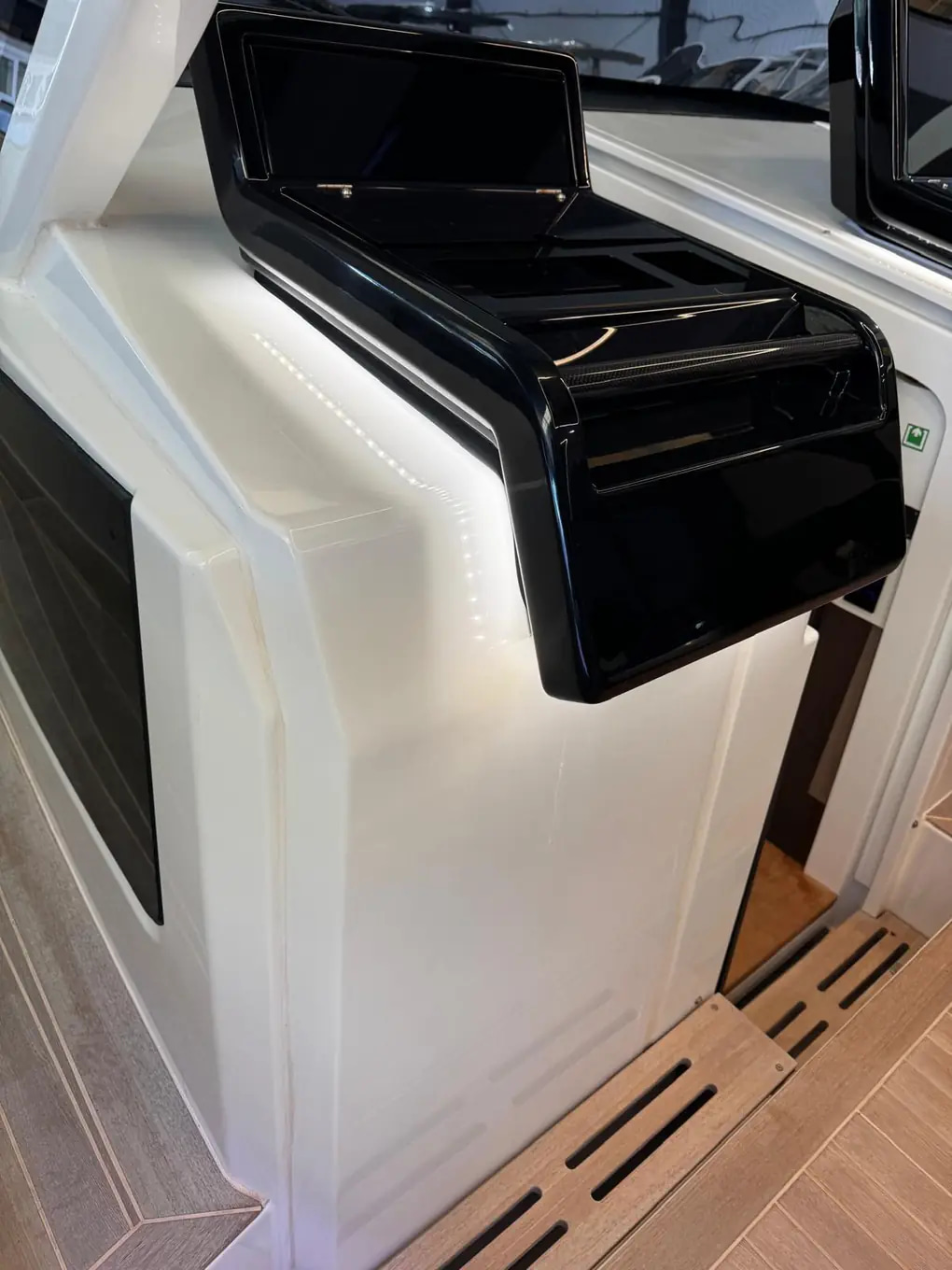 2022 Fjord 41 XL for sale (photo 2)