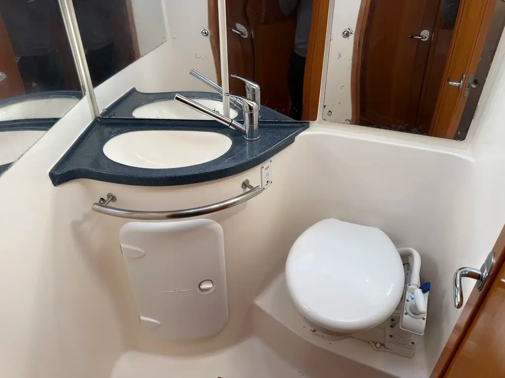 2008 Bavaria 46 Cruiser te koop (photo 19)