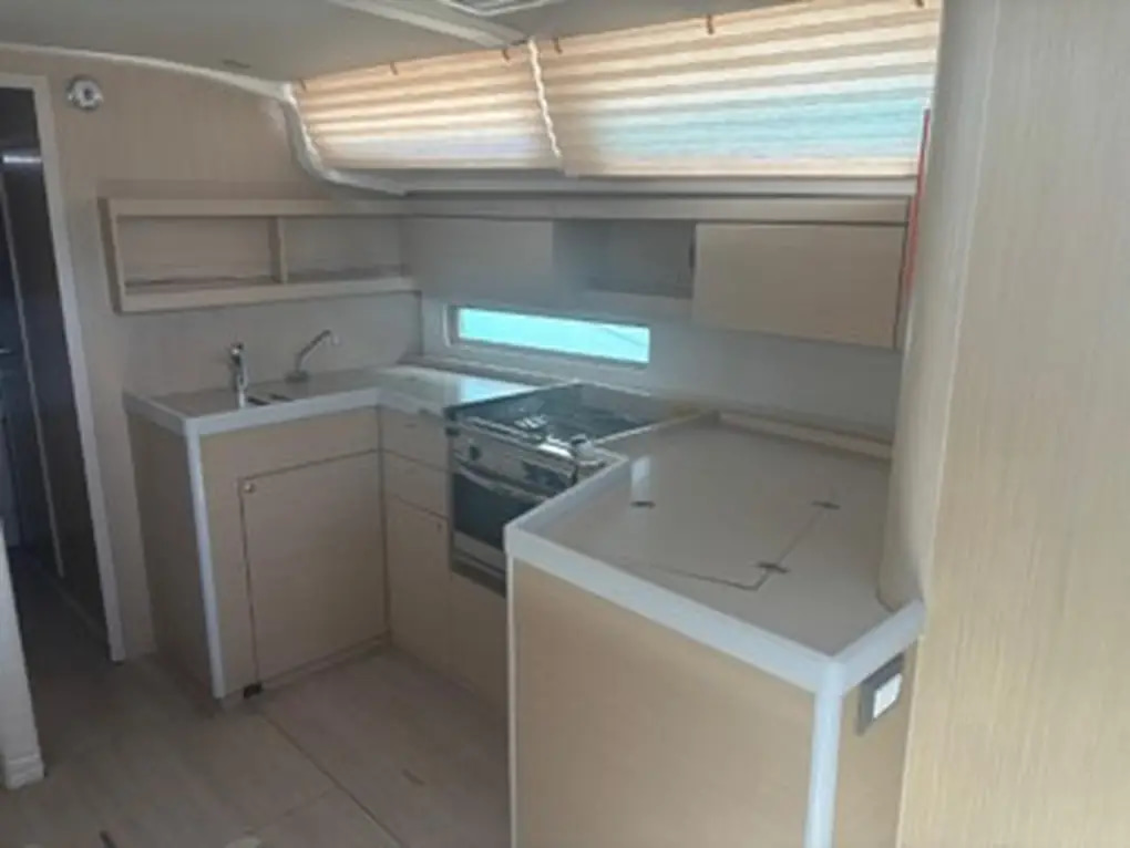 2019 Beneteau Oceanis 40.1 te koop (photo 16)